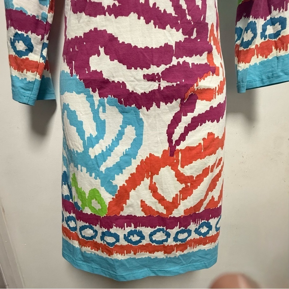 Multicolor V-Neck Patterned Dress - Picture 3 of 8